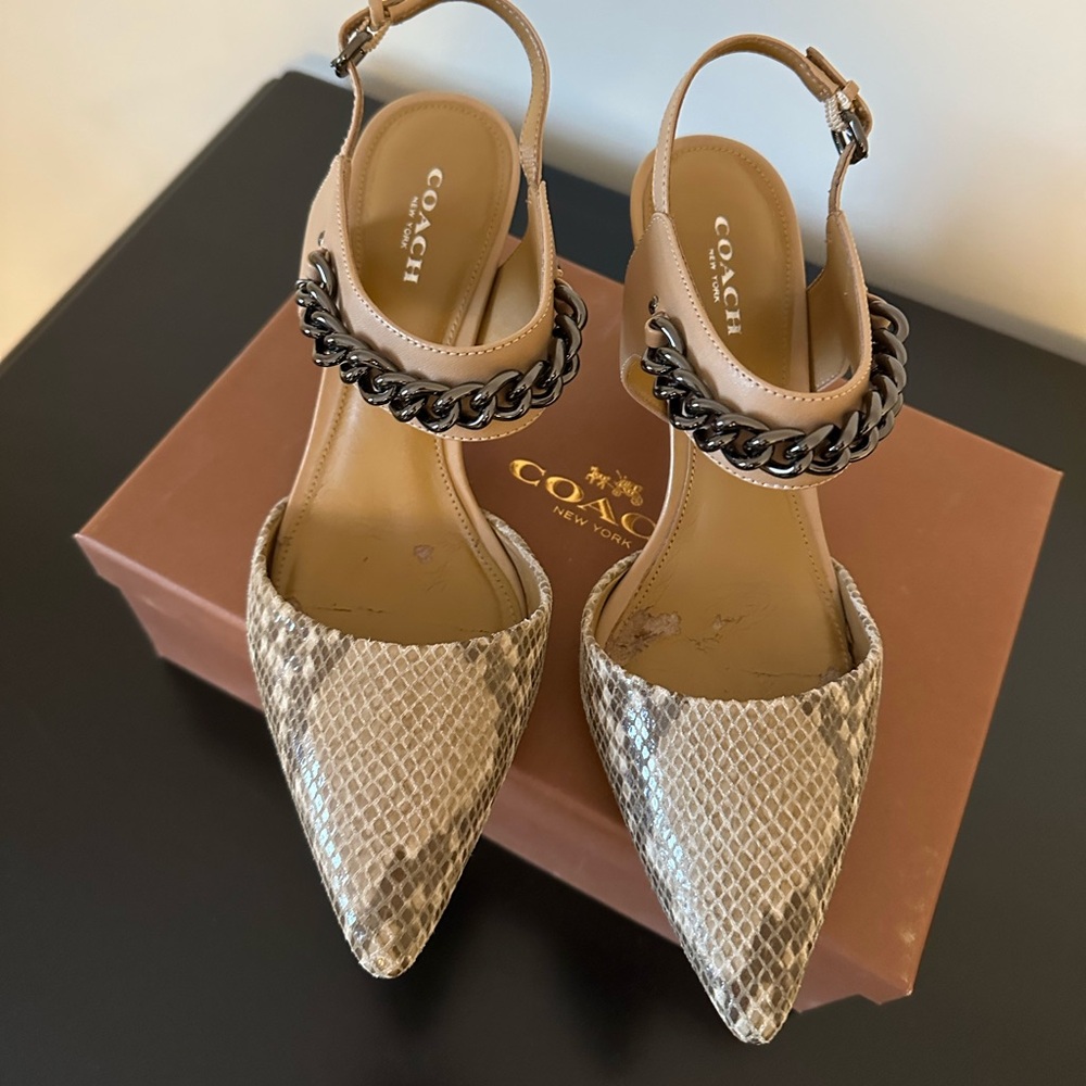 COACH Heeled Pumps